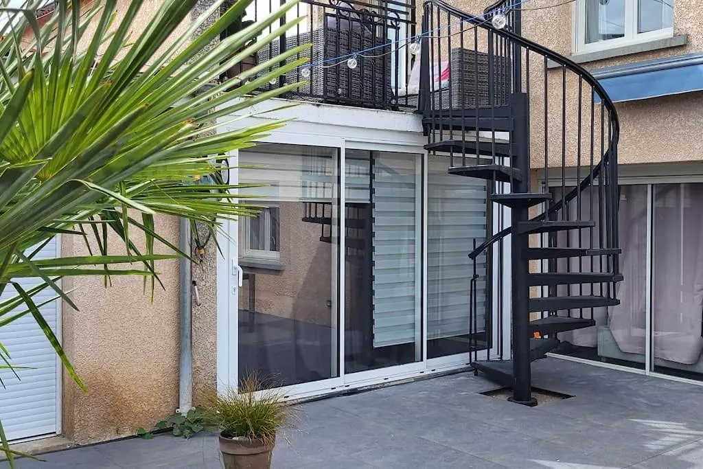 Chalet Zen Avec Son Jacuzzi Et Jardin Villa Pont-du-Chateau France