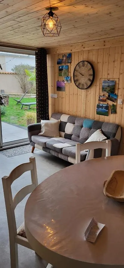 Chalet Zen Avec Son Jacuzzi Et Jardin Villa Pont-du-Chateau