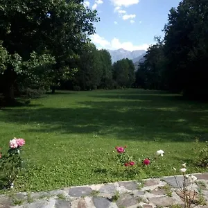 https://la-dependance-bagneres-de-luchon.midi-pyreneeshotels.com