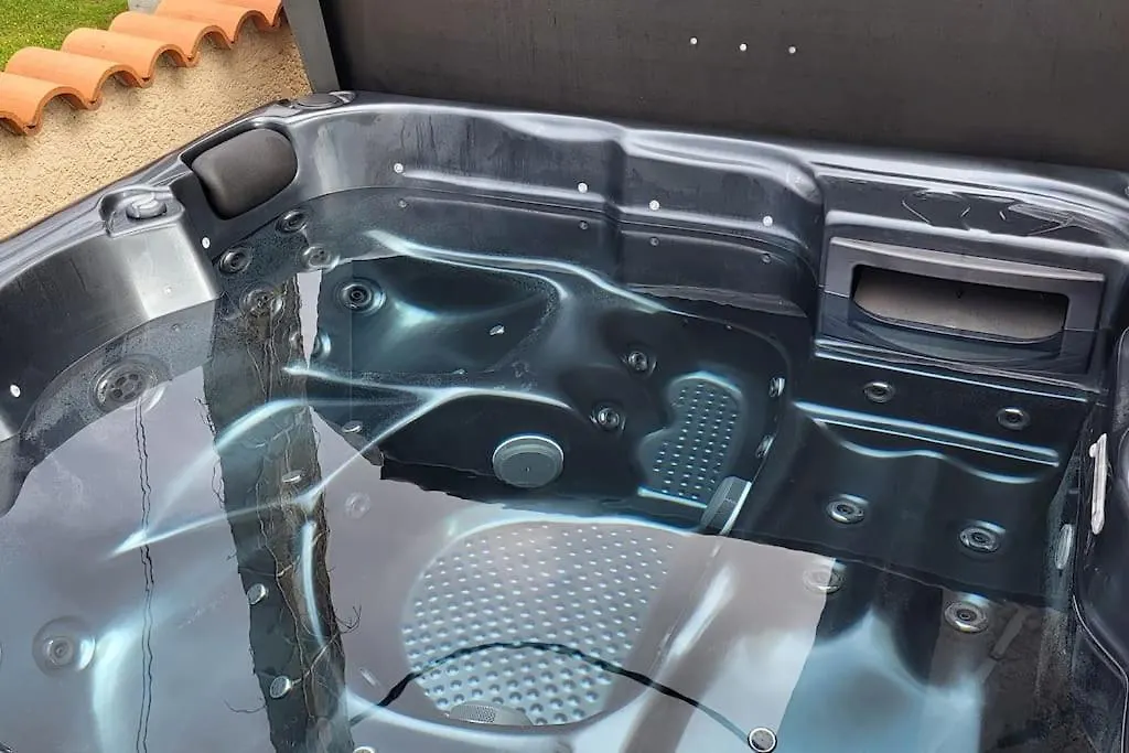 Hébergement de vacances Villa Chalet Zen Avec Son Jacuzzi Et Jardin à Pont-du-Château
