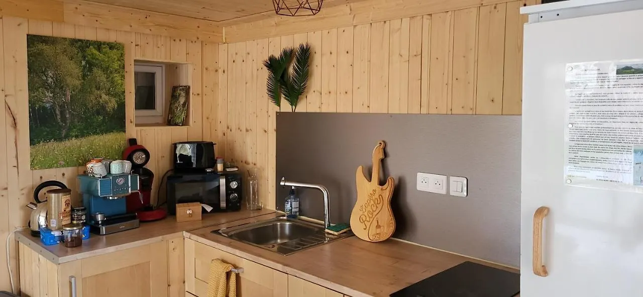 Hébergement de vacances Villa Chalet Zen Avec Son Jacuzzi Et Jardin à Pont-du-Château France